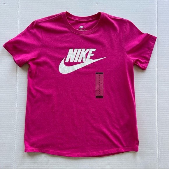 Nike Women’s  Pink T-Shirt Size Small New With Out  Tags - Picture 1 of 5